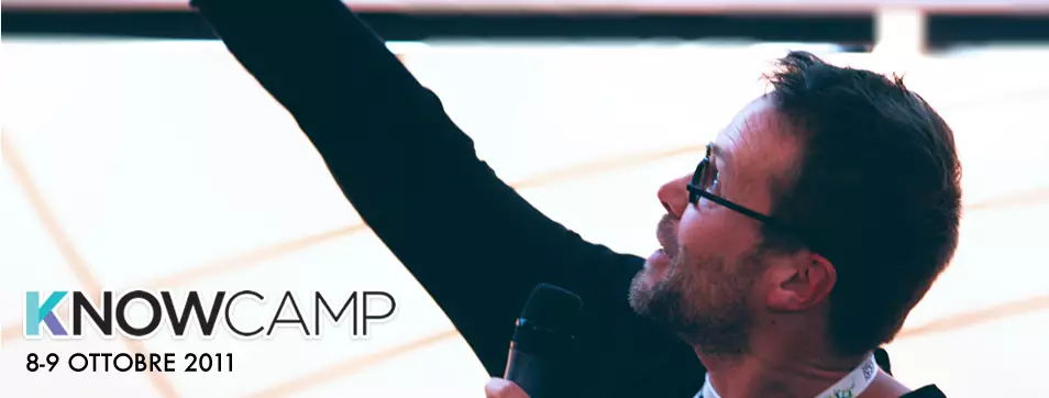 Un ispirato barbuto al KnowCamp Un ispirato barbuto al KnowCamp